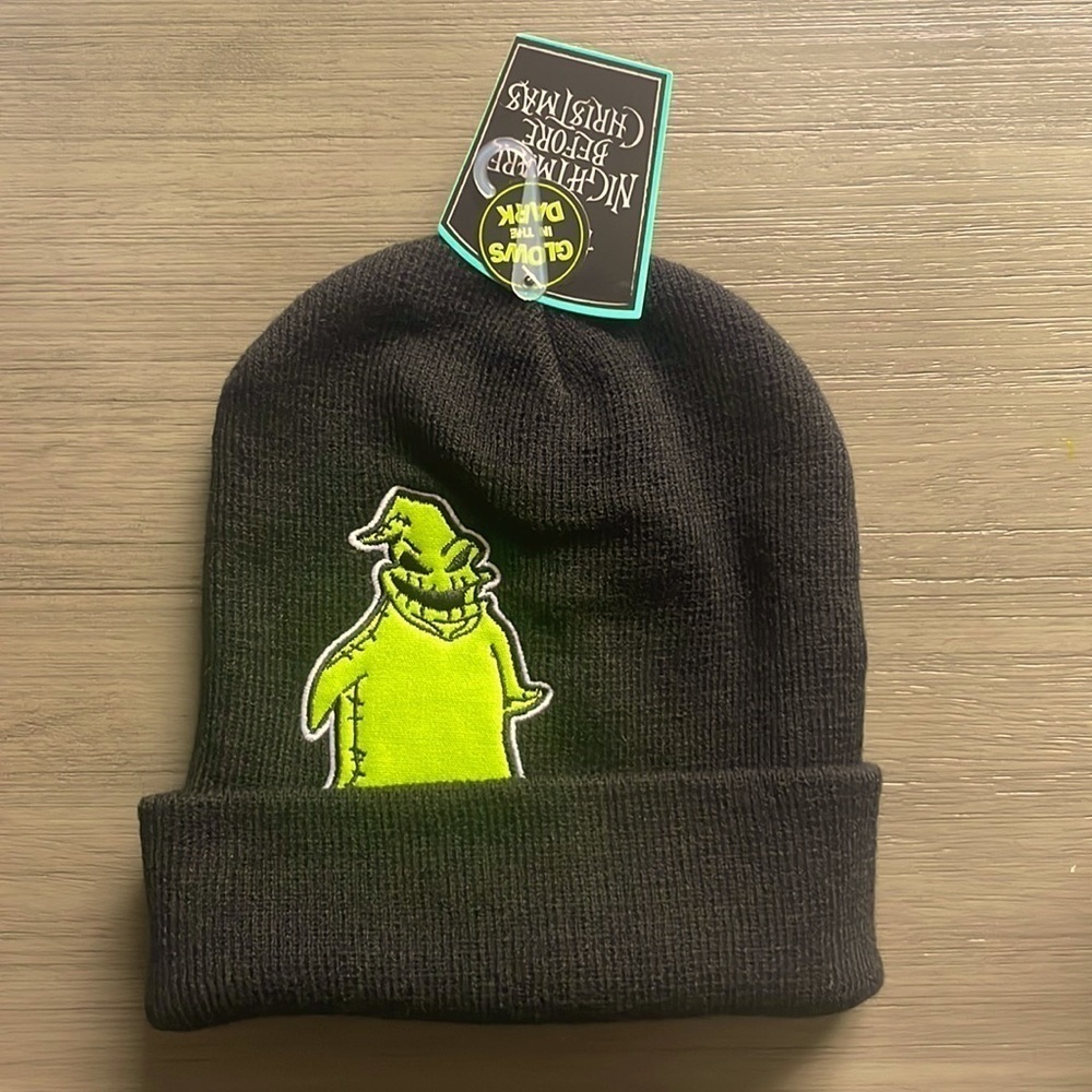 NWT NIGHTMARE BEFORE CHRISTMAS OOGIE BOOGIE BEANIE BLACK GREEN GLOW ONE SIZE‌‌‌‌